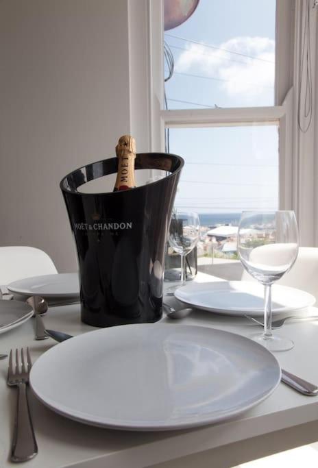 Stunning 2 Bed Apartment With Sea Views, Hikkaduwa Dış mekan fotoğraf